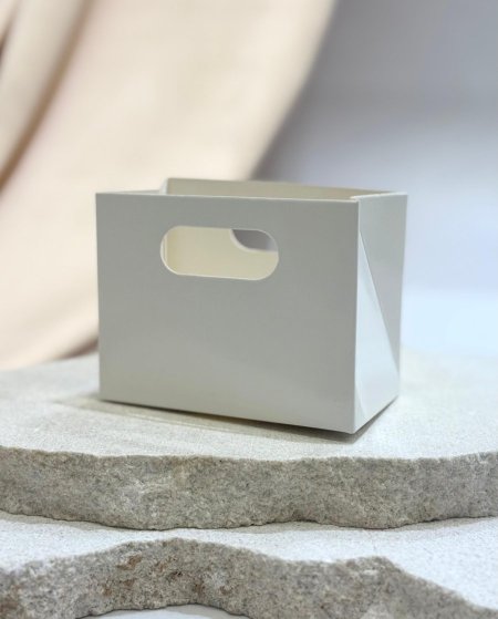 اكياس كرتون للتوزيعات ( 8*4*11 سم ) 10 قطع