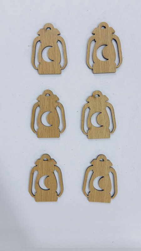 قطع خشب لزينة رمضان