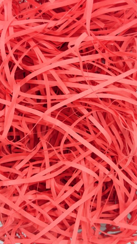 ورق مقصقص احمر ( 50 غرام )