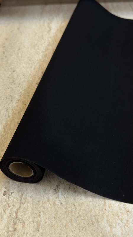 رول تغليف مخمل اسود - 6 يرد -