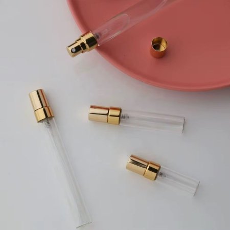 عبوة رش ( زجاج ) غطاء ذهبي 3Ml