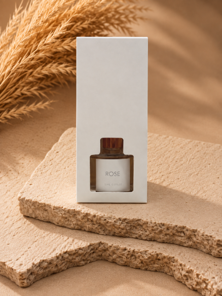 فواحة زجاج مع عطر 50ml & تغليف هرمي باللون الابيض
