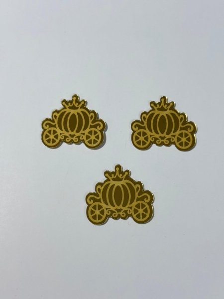 قطع اكريلك للزينة