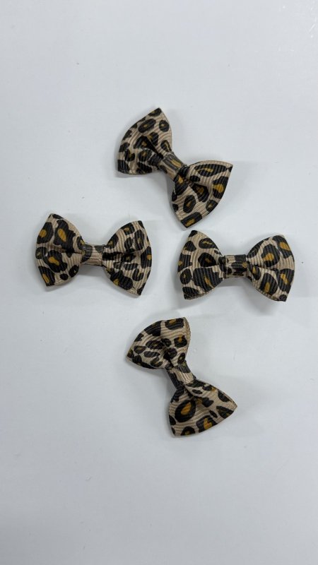 ببيونة قماش محزز (2.5*3.8 سم) ( 10 قطع )