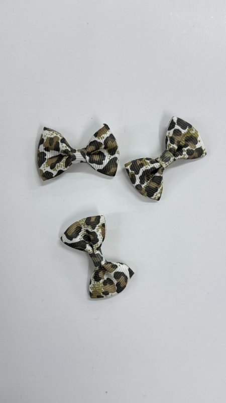 ببيونة قماش محزز (2.5*3.8 سم) ( 10 قطع )