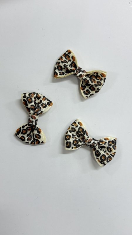 ببيونة قماش محزز (2.5*3.8 سم) ( 10 قطع )