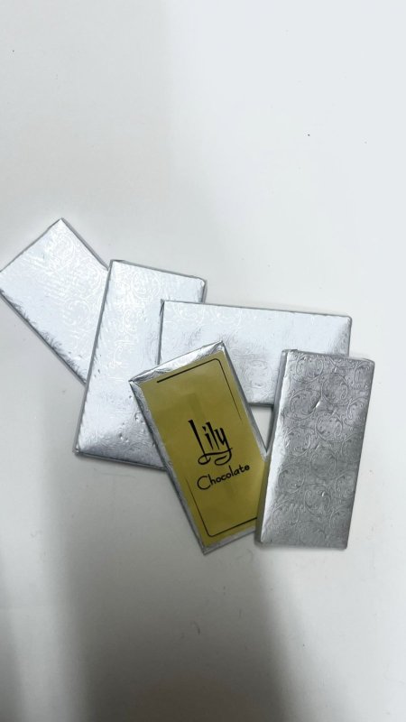 شوكلاتة (فضي) محشية مستطيلة Lily